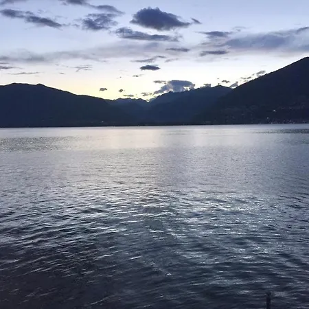 La Riva Hotel *