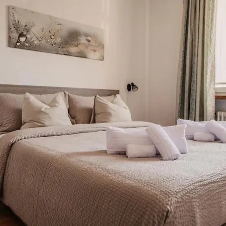 Riva Boutique I Club I Loges I Restaurant * Gambarogno