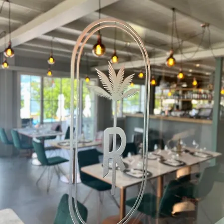 Riva Boutique I Club I Loges I Restaurant Gambarogno
