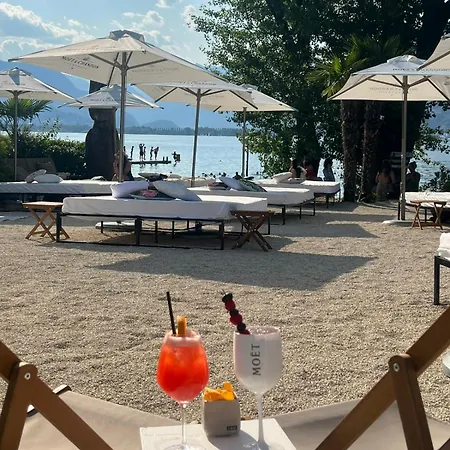 Riva Boutique I Club I Loges I Restaurant * Gambarogno