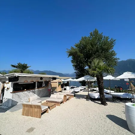 Riva Boutique I Restaurant I Club ホテル Gambarogno