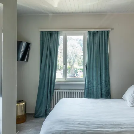 Riva Boutique I Restaurant I Club Hotel