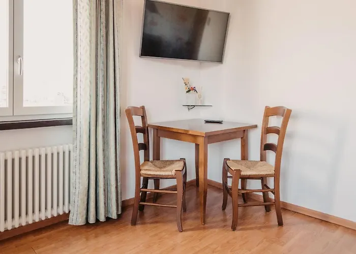 Riva Boutique I Restaurant I Club