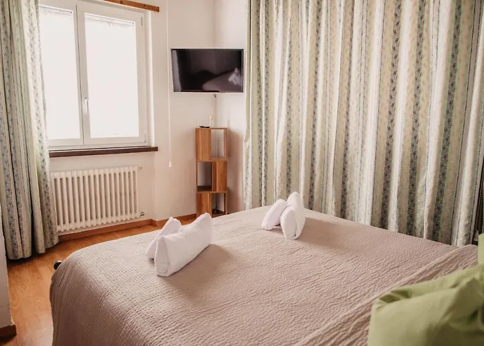 Hotel Riva Boutique I Restaurant I Club Gambarogno