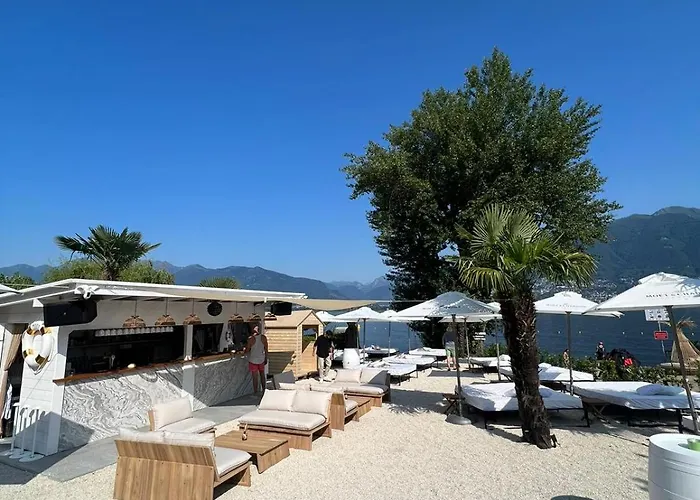 Riva Boutique I Restaurant I Club 호텔 Gambarogno