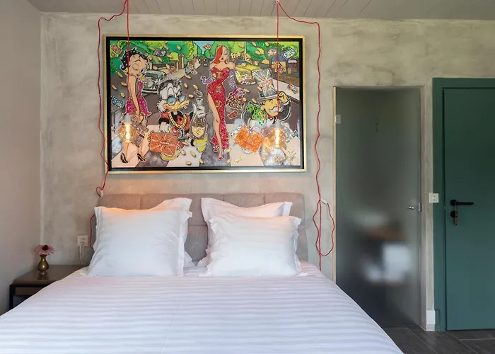 Riva Boutique I Restaurant I Club * Gambarogno