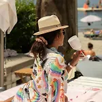 Riva Boutique I Restaurant I Club Hotel