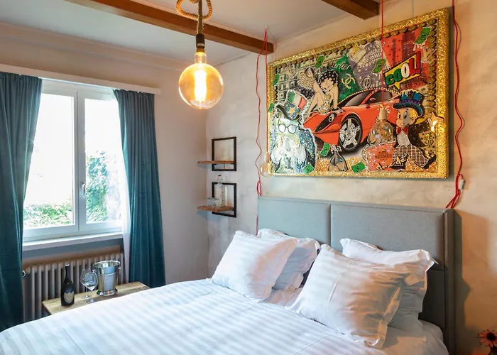 מלון Riva Boutique I Restaurant I Club