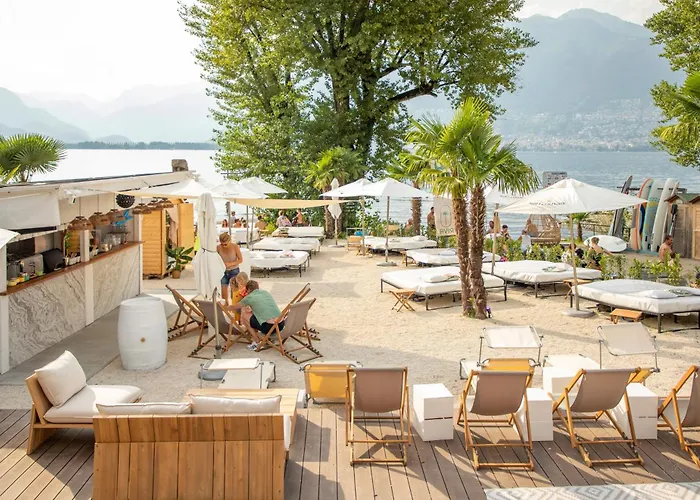 Riva Boutique I Restaurant I Club מלון Gambarogno