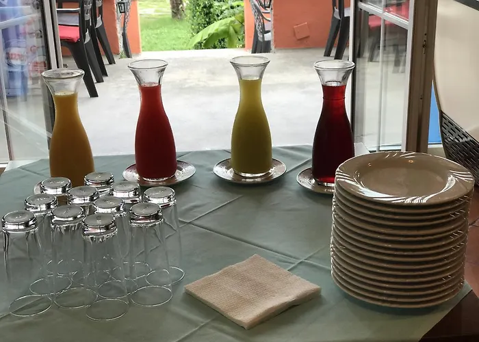 מלון Riva Boutique I Restaurant I Club