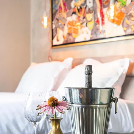 Riva Beach Club I Boutique Hotel I Restaurant Gambarogno