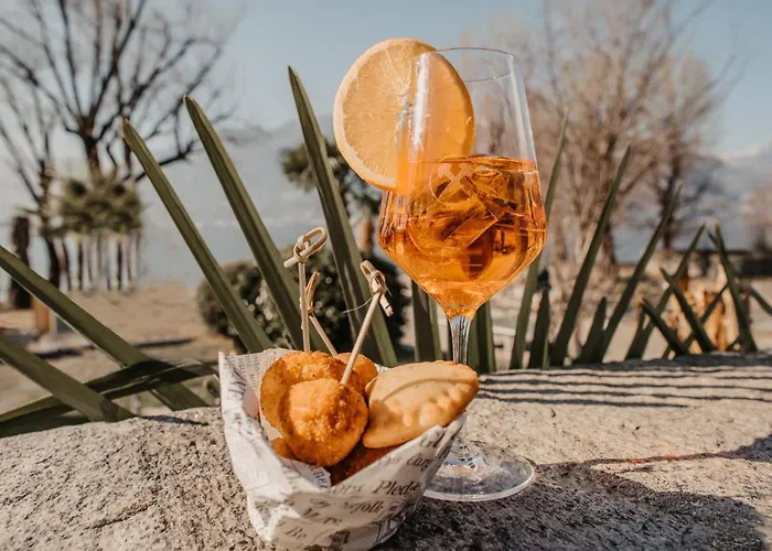 Riva Boutique I Restaurant I Club Hotel